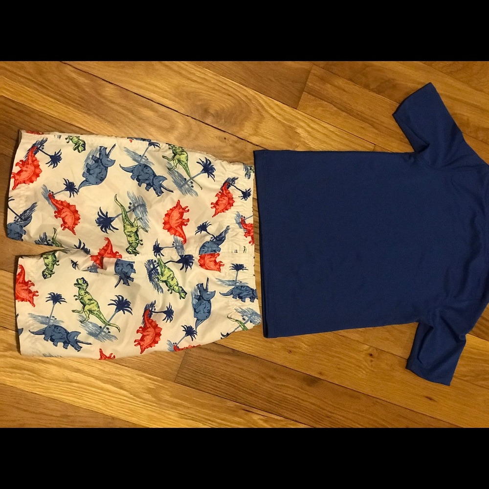 Kids Rashguard & Swimtrunks(set) - Picture 2 of 3